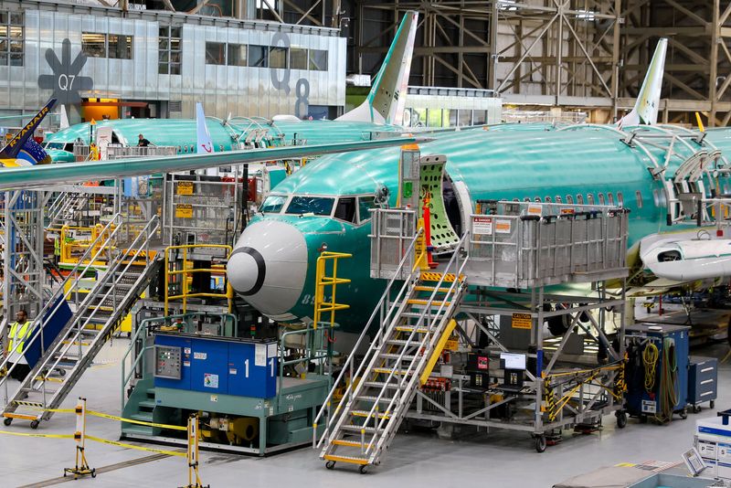 © Reuters. Boeing 737 MAX aircraft are assembled at the company’s plant in Renton, Washington, U.S. June 25, 2024. Jennifer Buchanan/Pool via REUTERS