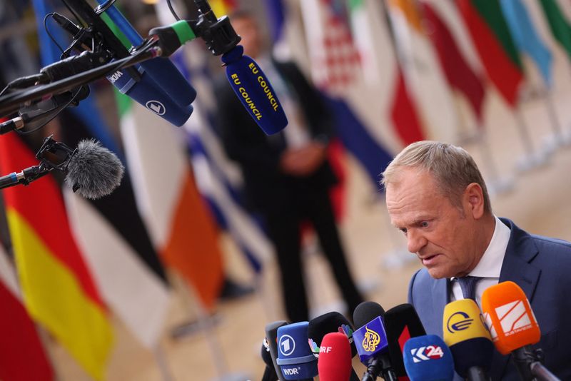 © Reuters. Poland's Prime Minister Donald Tusk speaks to the media on the first day of a European Union leaders' summit in Brussels, Belgium June 27, 2024. REUTERS/Johanna Geron