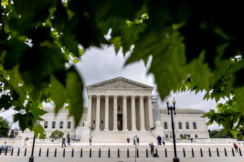© Reuters. FILE PHOTO: The U.S. Supreme Court building is seen in Washington, U.S., May 20, 2024. REUTERS/Evelyn Hockstein/File Photo