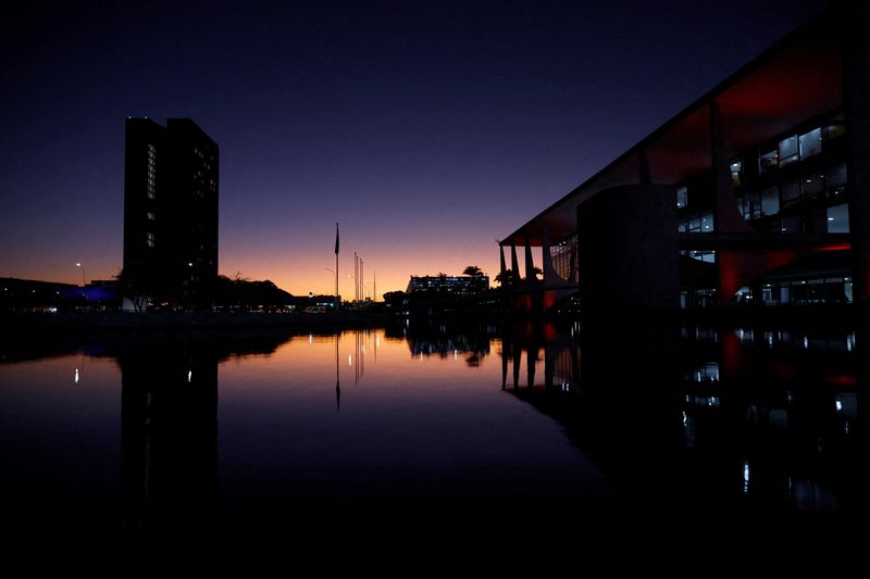 &copy; Reuters. FILE PHOTO: A view of the Planalto Palace and National Congress during sunset in Brasilia, Brazil June 18, 2024. REUTERS/Adriano Machado/File Photo