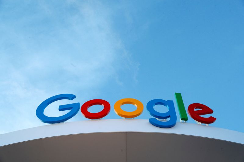 &copy; Reuters. Il logo di Google sulla Google House al CES 2024, una fiera annuale dell'elettronica di consumo, a Las Vegas, Nevada, Stati Uniti, il 10 gennaio 2024. REUTERS/Steve Marcus/Foto d'archivion