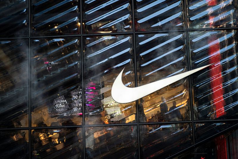 &copy; Reuters. Logo da Nike em loja em Nova York, Estados Unidosn09/12/2022nREUTERS/Eduardo Munoz
