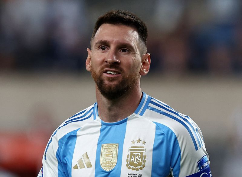 &copy; Reuters. Capitão da Argentina Lionel Messi durante partida com Chilen25/06/2024 nREUTERS/Agustin Marcarian