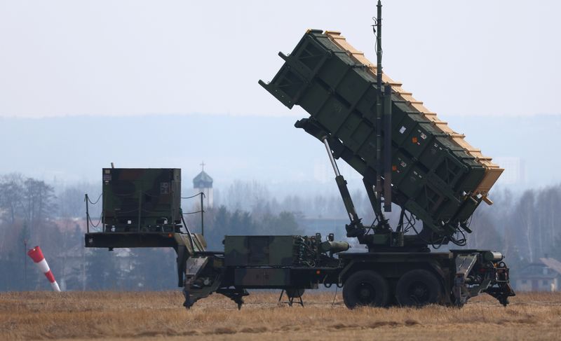 &copy; Reuters. File photo: A U.S. Army MIM-104 Patriot, a surface-to-air missile (SAM) system launcher is pictured at Rzeszow-Jasionka airport, Poland, March 16, 2022.   REUTERS/Fabrizio Bensch/File photo