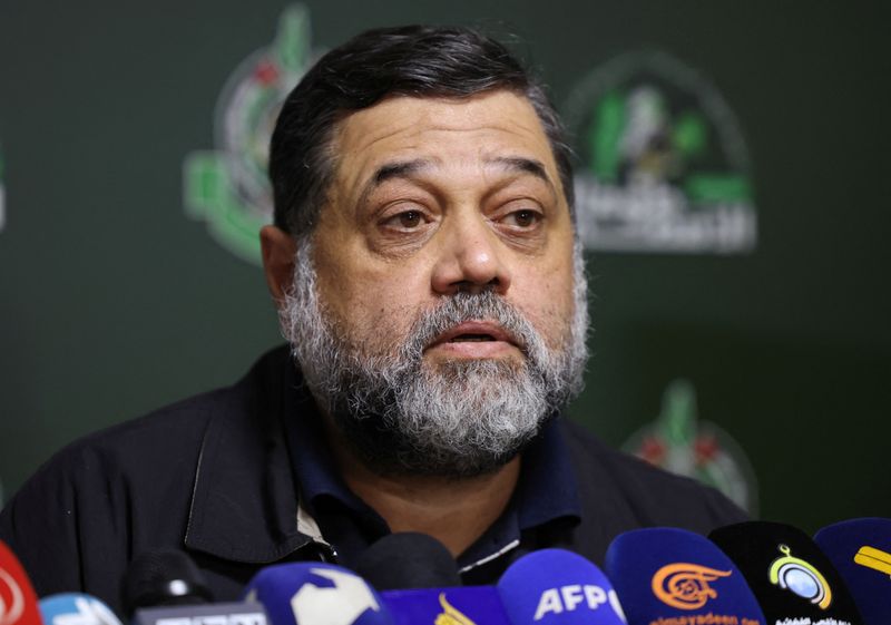 © Reuters. Hamas official Osama Hamdan attends a press conference, amid the ongoing conflict between Israel and Hamas, in Beirut, Lebanon June 29, 2024. REUTERS/Mohamed Azakir