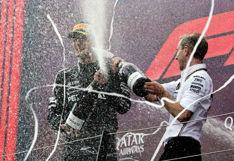 &copy; Reuters. George Russell, da Mercedes, comemora pódio no GP de Áustria