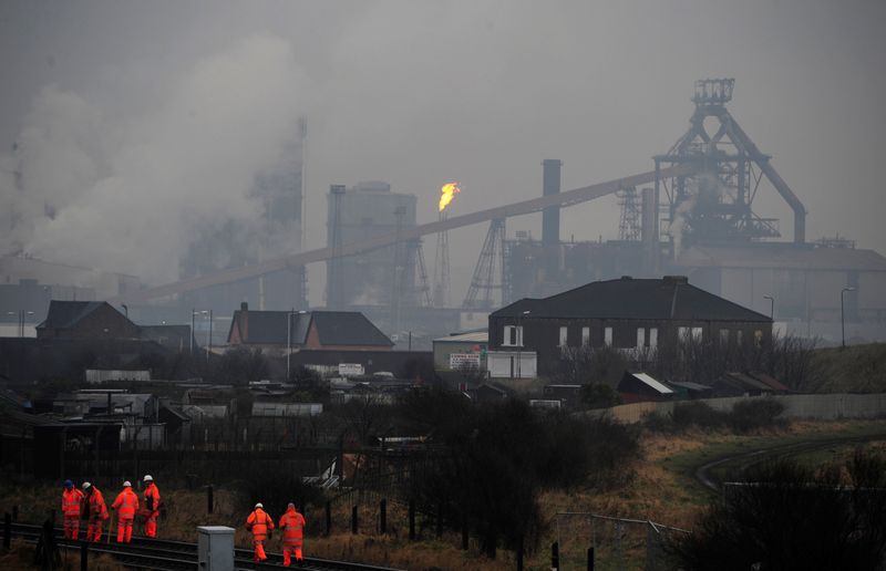 © Reuters. FILE PHOTO: Corus steelworks is seen at Teesside, northern England January 26, 2009.   REUTERS/Nigel Roddis/File Photo                
