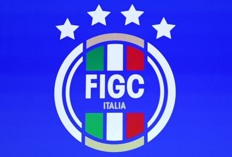 &copy; Reuters. La Federazione Italiana Giuoco Calcio (FIGC) presenta il suo nuovo logo a Milano, Italia, 4 ottobre 2021. REUTERS/Flavio Lo Scalzo