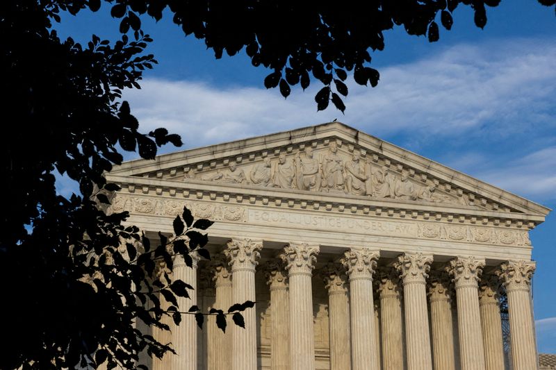 &copy; Reuters. FILE PHOTO: A view of the U.S. Supreme Court in Washington, U.S. June 29, 2024. REUTERS/Kevin Mohatt/File Photo