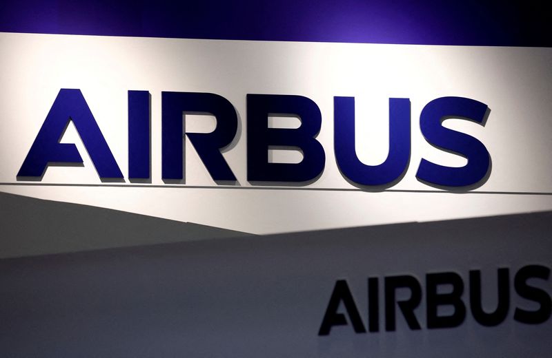 © Reuters. FILE PHOTO: Logos of Airbus are seen at the Milipol Paris, the worldwide exhibition dedicated to homeland security and safety, in Villepinte near Paris, France, November 15, 2023. REUTERS/Sarah Meyssonnier/File Photo