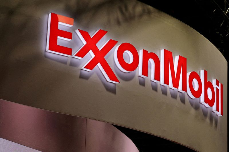 &copy; Reuters. FILE PHOTO: The logo of ExxonMobil is seen during the LNG 2023 energy trade show in Vancouver, British Columbia, Canada, July 12, 2023. REUTERS/Chris Helgren/File Photo