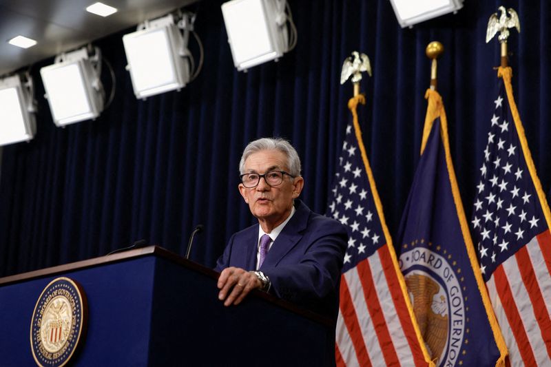 © Reuters. FILE PHOTO: U.S. Federal Reserve Chair Jerome Powell delivers remarks during a press conference following the announcement that the Federal Reserve left interest rates unchanged, in Washington, U.S., June 12, 2024. REUTERS/Evelyn Hockstein/File Photo