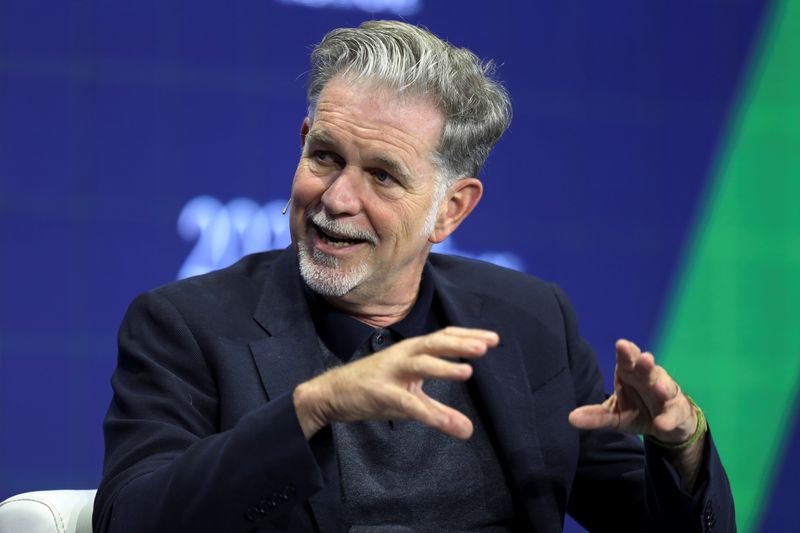 &copy; Reuters. FILE PHOTO: Reed Hastings, Co-CEO, Netflix speaks at the 2021 Milken Institute Global Conference in Beverly Hills, California, U.S. October 18, 2021. REUTERS/David Swanson/File Photo