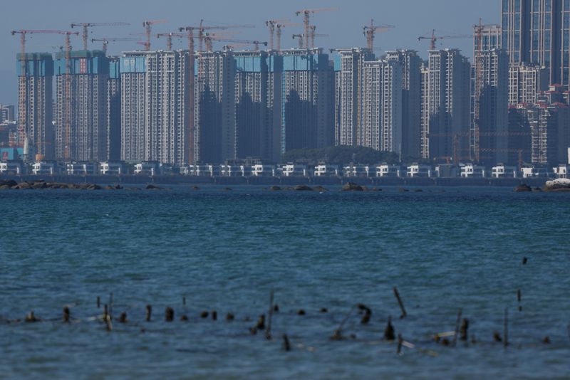 © Reuters. View of China's Xiamen city from the coast in Kinmen, Taiwan February 21, 2024. REUTERS/Ann Wang/File Photo