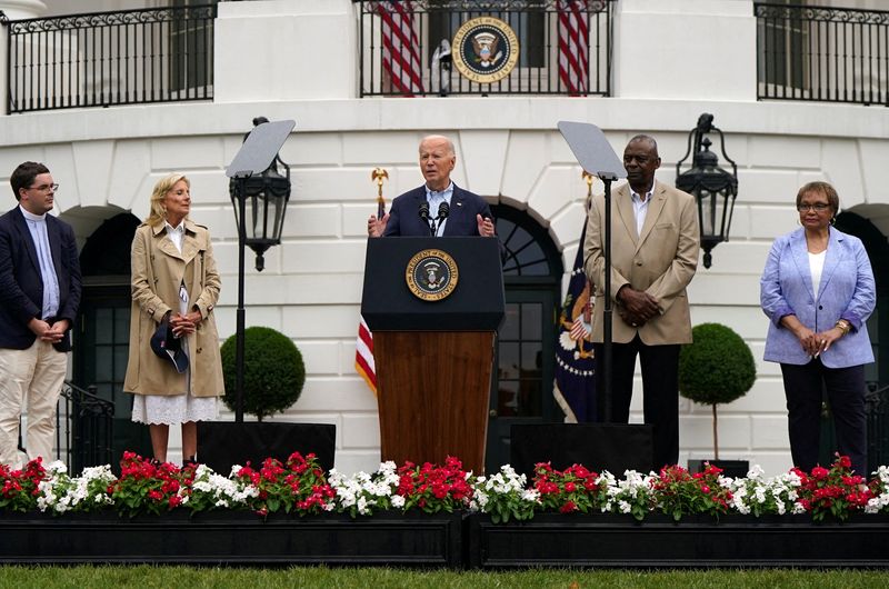 &copy; Reuters. Biden faz breve pronunciamento na Casa Brancan04/07/2024nREUTERS/Elizabeth Frantz