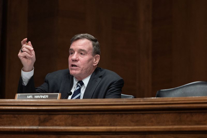 &copy; Reuters. Senador democrata Mark Warner n07/03/2024nREUTERS/Tom Brenner