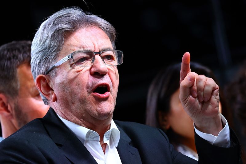 &copy; Reuters. Jean-Luc Melenchon, leader of French far-left opposition party La France Insoumise (France Unbowed - LFI), delivers a speech on stage during a rally with members of the alliance of left-wing parties called the "Nouveau Front Populaire" (New Popular Front 