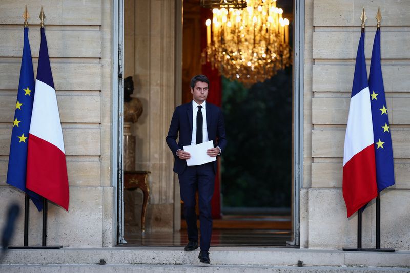 &copy; Reuters. Gabriel Attal, primo ministro francese e candidato del gruppo di maggioranza presidenziale francese "Ensemble pour la Republique", arriva per tenere un discorso dopo i risultati parziali del secondo turno delle elezioni parlamentari anticipate francesi, a