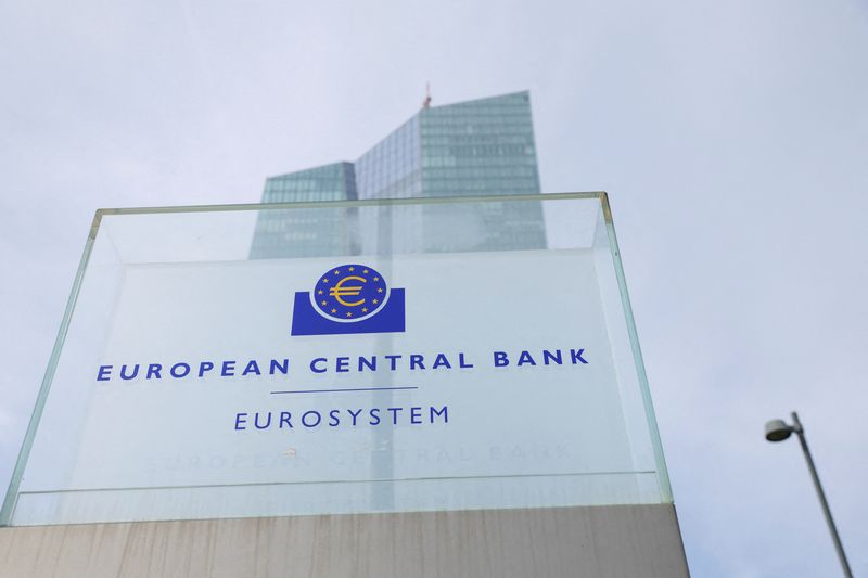 © Reuters. FILE PHOTO: A view shows the logo of the European Central Bank (ECB) outside its headquarters in Frankfurt, Germany March 16, 2023. REUTERS/Heiko Becker/File Photo