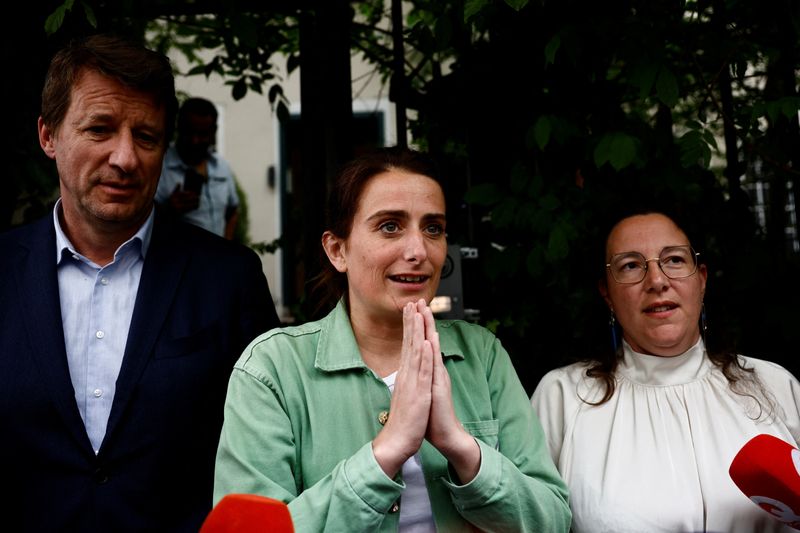 © Reuters. Marine Tondelier, National Secretary of Les Ecologistes (The Ecologists - Greens) party and member of the alliance of left-wing parties, called the 