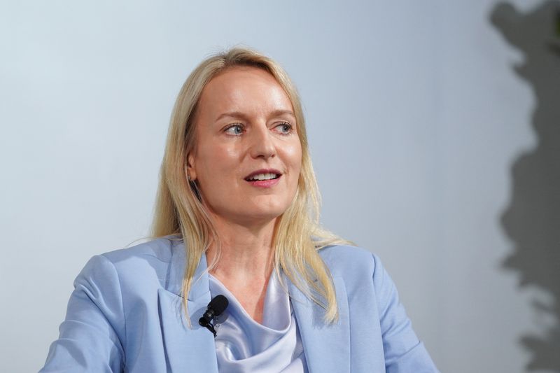 &copy; Reuters. Deutsche Bank Private Bank CIO APAC Stefanie Holtze Jen speaks at the Reuters NEXT conference in Singapore July 9, 2024. REUTERS/Ore Huiying