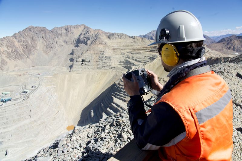 &copy; Reuters. File photo: A worker is seen at Anglo American's Los Bronces copper mine in Chile, obtained by Reuters on April 26, 2024.  Anglo American/Handout via REUTERS/File photo