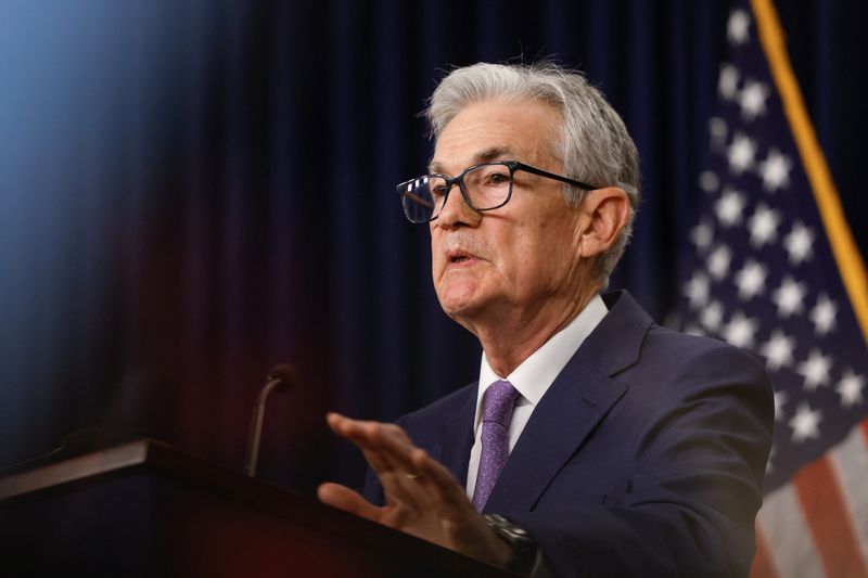 © Reuters. U.S. Federal Reserve Chair Jerome Powell delivers remarks during a press conference following the announcement that the Federal Reserve left interest rates unchanged, in Washington, U.S., June 12, 2024. REUTERS/Evelyn Hockstein/File photo