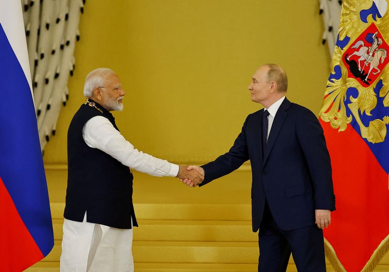 &copy; Reuters. Russia's President Vladimir Putin awards India's Prime Minister Narendra Modi with the Order of St. Andrew the Apostle the First-Called at the Kremlin in Moscow, Russia July 9, 2024. REUTERS/Evgenia Novozhenina