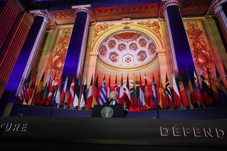 &copy; Reuters. Presidente dos EUA, Joe Biden, discursa durante cerimônia de comemoração do aniversário de 75 anos da Otan, em Washingtonn09/07/2024 REUTERS/Leah Millis