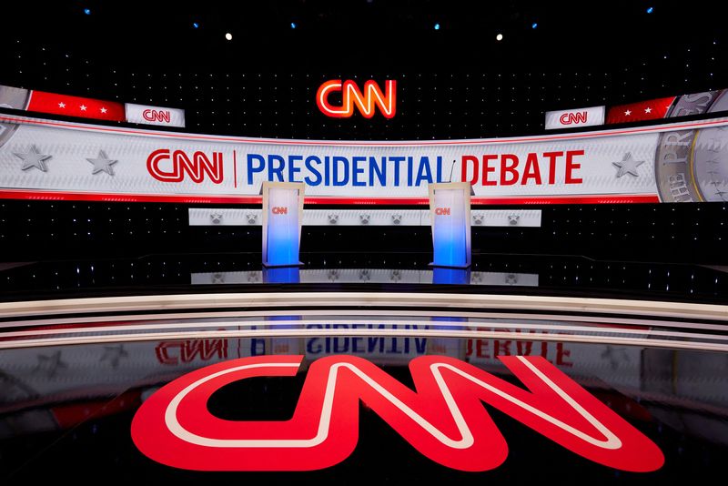 &copy; Reuters. The stage set for the first 2024 debate between U.S. President Joe Biden and former U.S. President and Republican presidential candidate Donald Trump, in Atlanta, Georgia, U.S., June 26, 2024, in this handout picture. John Nowak/CNN/Handout via REUTERS/Fi