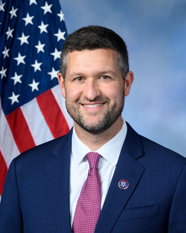 © Reuters. Democratic U.S. Rep. Pat Ryan of New York, running for re-election to the U.S. House of Representatives in the 2022 U.S. midterm elections, appears in an undated handout photo provided November 5, 2022. Ike Hayman/U.S. House of Representatives/Handout via REUTERS/File Photo    