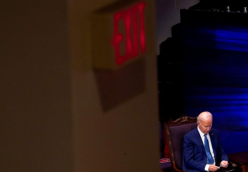 © Reuters. FILE PHOTO: U.S. President Joe Biden attends a church service at Mt Airy Church of God In Christ in Philadelphia, Pennsylvania, U.S., July 7, 2024. REUTERS/Nathan Howard/File Photo