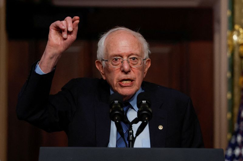 &copy; Reuters. FILE PHOTO: U.S. Senator Bernie Sanders (I-VT) gestures while delivering remarks on lowering healthcare costs, in the Indian Treaty Room of the Eisenhower Executive Office building, at the White House complex in Washington, U.S., April, 3, 2024. REUTERS/E