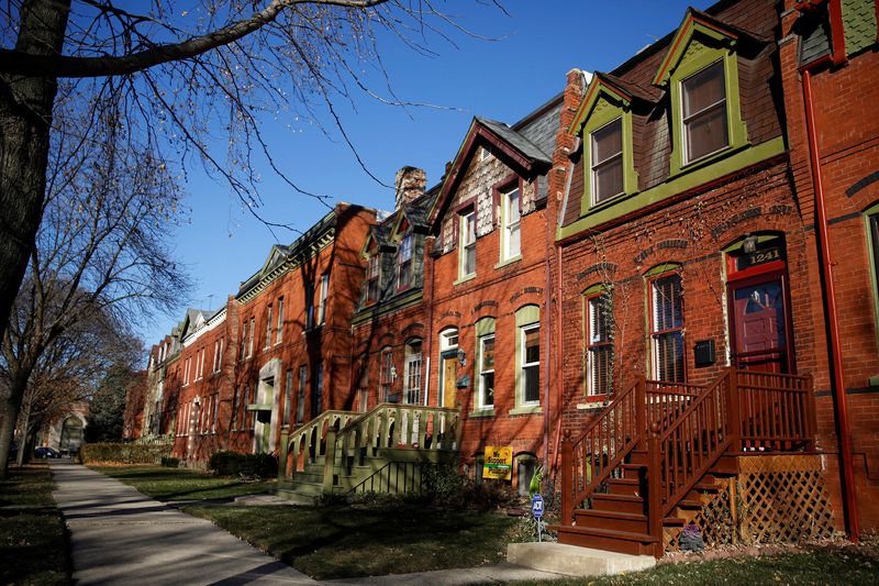 &copy; Reuters. FILE PHOTO: Row houses are seen in the historic Pullman neighborhood in Chicago November 20, 2014. REUTERS/Andrew Nelles/File Photo