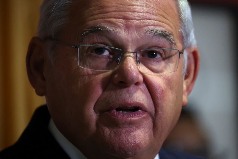 © Reuters. FILE PHOTO: U.S. Senator Robert Menendez (D-NJ) delivers remarks, after he and his wife Nadine Menendez were indicted on bribery offenses in connection with their corrupt relationship with three New Jersey businessmen, in Union City, New Jersey, U.S., September 25, 2023. REUTERS/Mike Segar/File Photo