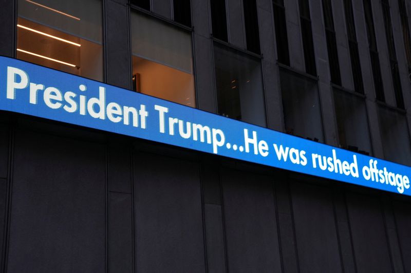 &copy; Reuters. A screen is pictured at Fox headquarters after former U.S. President and Presidential candidate Donald J. Trump was injured when shots were fired during a campaign rally held in Butler, in New York, U.S., July 13, 2024.  REUTERS/David Dee Delgado