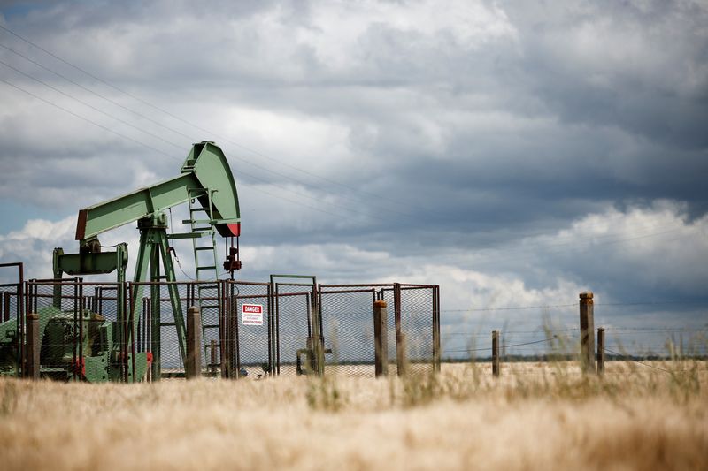 &copy; Reuters. FILE PHOTO: A pumpjack operates at the Vermilion Energy site in Trigueres, France, June 14, 2024. REUTERS/Benoit Tessier/File Photo