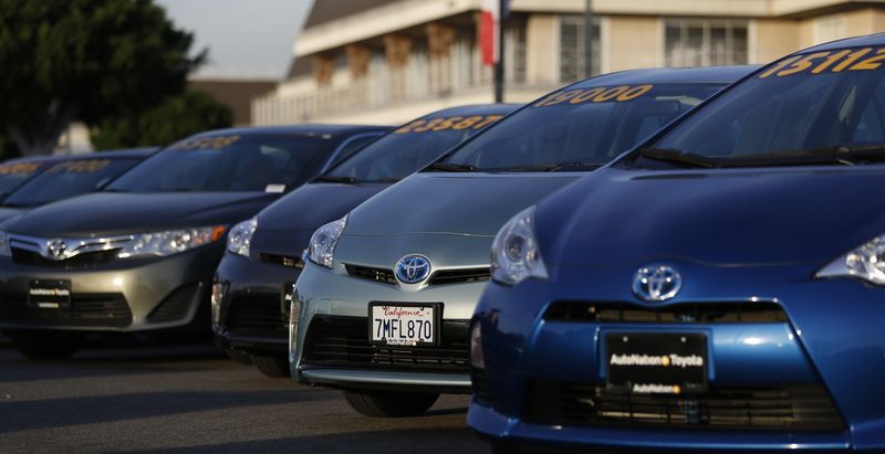 &copy; Reuters. FILE PHOTO: Vehicles for sale are pictured on the lot at AutoNation Toyota dealership in Cerritos, California December 9, 2015.   REUTERS/Mario Anzuoni/File Photo