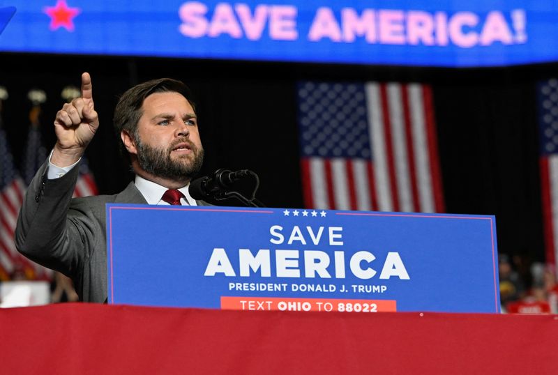 &copy; Reuters. FILE PHOTO: JD Vance speaks during former U.S. president Donald Trump's rally in Youngstown, Ohio, U.S., September 17, 2022.  REUTERS/Gaelen Morse/File Photo