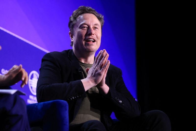 &copy; Reuters. FILE PHOTO: Elon Musk, Chief Executive Officer of SpaceX and Tesla and owner of X speaks at the Milken Conference 2024 Global Conference Sessions at The Beverly Hilton in Beverly Hills, California, U.S., May 6, 2024.  REUTERS/David Swanson/File Photo