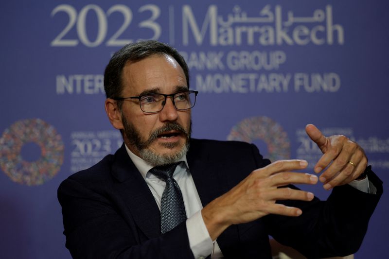 © Reuters. FILE PHOTO: Pierre-Olivier Gourinchas, Director and Economic Counsellor, Research Department IMF, speaks during an interview with Reuters on the first day of the annual meeting of the International Monetary Fund and the World Bank, following last month's deadly earthquake, in Marrakech, Morocco, October 9, 2023. REUTERS/Susana Vera/File Photo