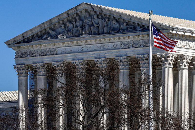 © Reuters. FILE PHOTO: The United States Supreme Court building is seen in Washington, U.S., February 29, 2024. REUTERS/Evelyn Hockstein/File Photo