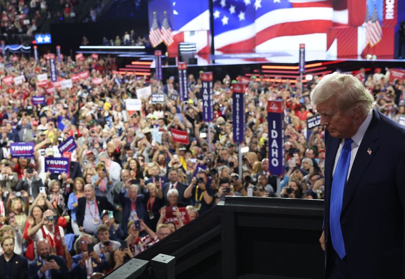 &copy; Reuters. Republican presidential nominee and former U.S. President Donald Trump attends Day 2 of the Republican National Convention (RNC), at the Fiserv Forum in Milwaukee, Wisconsin, U.S., July 16, 2024. REUTERS/Andrew Kelly