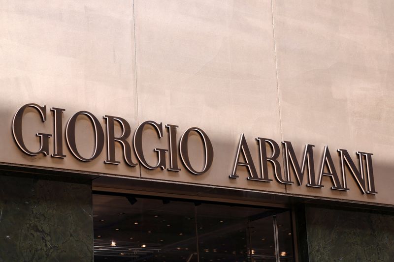 &copy; Reuters. Loja Giorgio Armani em Milãon 8/4/2024   REUTERS/Claudia Greco