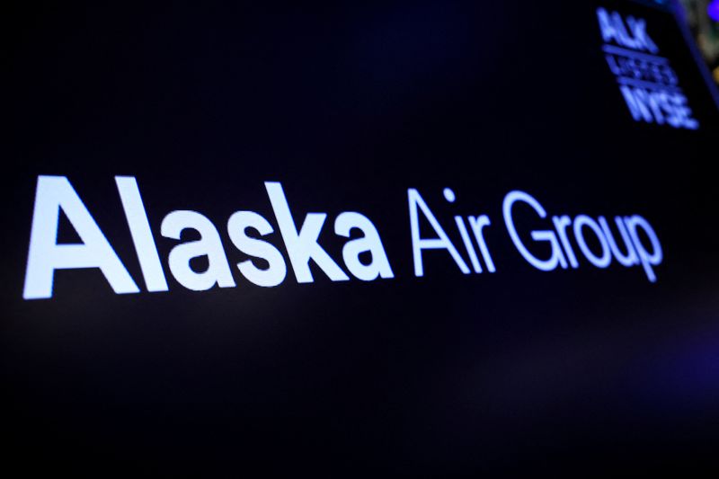 Alaska Air third-quarter profit view lags estimates on hit from cabin crew deal