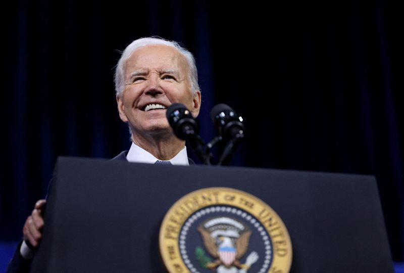 © Reuters. FILE PHOTO: U.S. President Joe Biden speaks at the 115th NAACP National Convention in Las Vegas, Nevada, U.S., July 16, 2024. REUTERS/Tom Brenner/File Photo