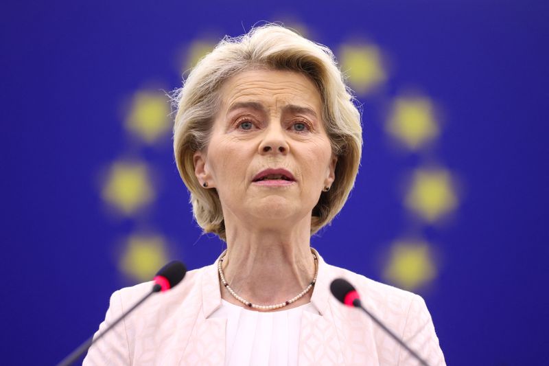 © Reuters. Ursula von der Leyen addresses lawmakers before a vote to choose the next President of the European Commission, at the European Parliament in Strasbourg, France, July 18, 2024. REUTERS/Johanna Geron