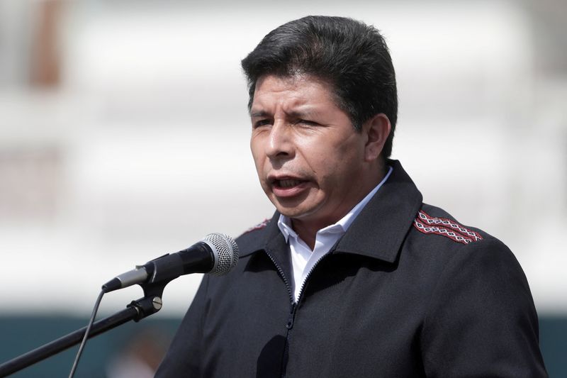 © Reuters. FILE PHOTO: Peru's President Pedro Castillo speaks upon arriving at congress amid a curfew in the capital Lima imposed over fuel cost protests that have spread throughout the country, in Lima, Peru April 5, 2022. REUTERS/Angela Ponce/File Photo