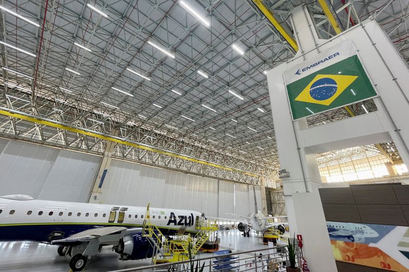 &copy; Reuters. FILE PHOTO: Commercial jets are pictured at Embraer's headquarters in Sao Jose dos Campos, Brazil, June 19, 2024. REUTERS/Gabriel Araujo/File Photo