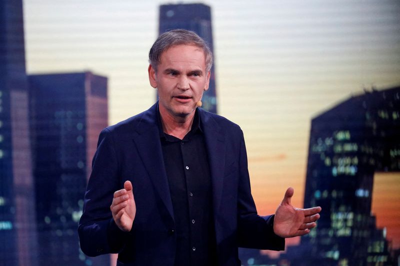 © Reuters. FILE PHOTO: Volkswagen Chief Executive Officer Oliver Blume speaks at a Volkswagen media event in Beijing, China April 24, 2024. REUTERS/Josh Arslan/File Photo